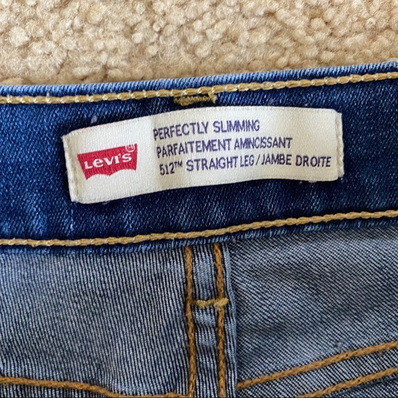 Levi’s Perfectly Slimming 512 Straight Leg Jeans - Picture 4 of 7